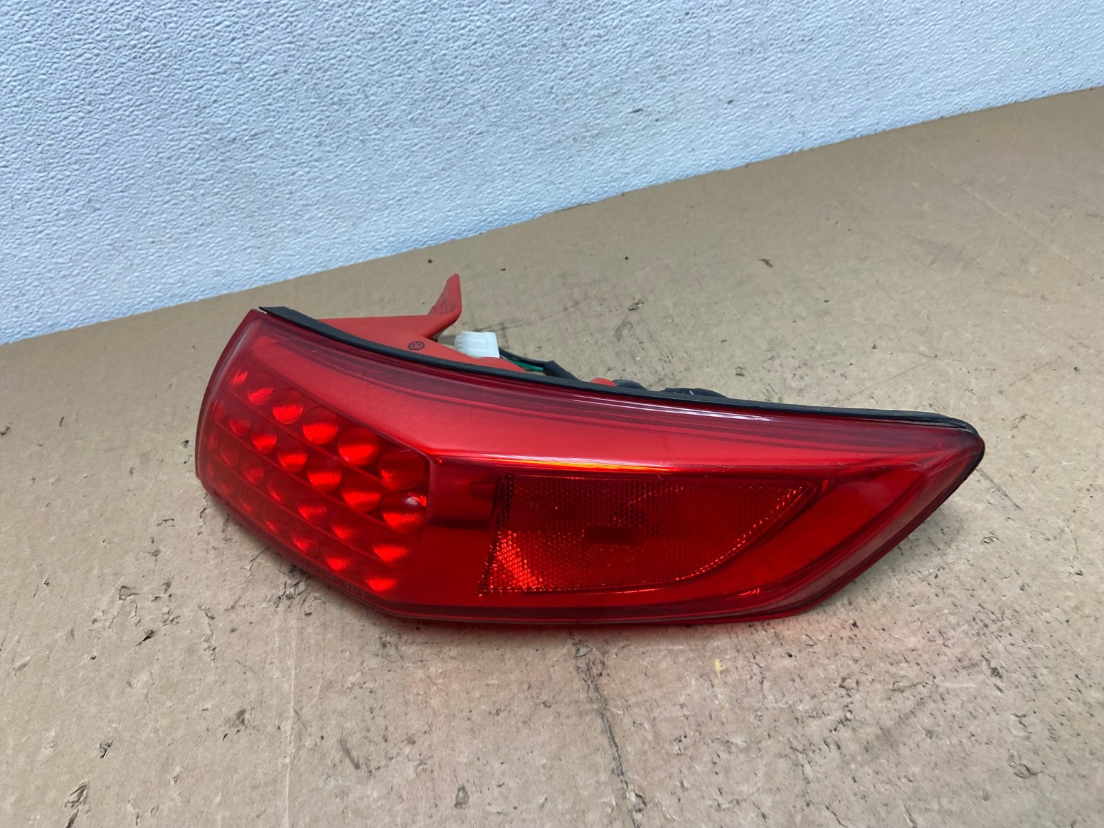 2003 to 2008 Infiniti FX35 FX45 Right Passenger RH Side Tail Light AC7196 LK1