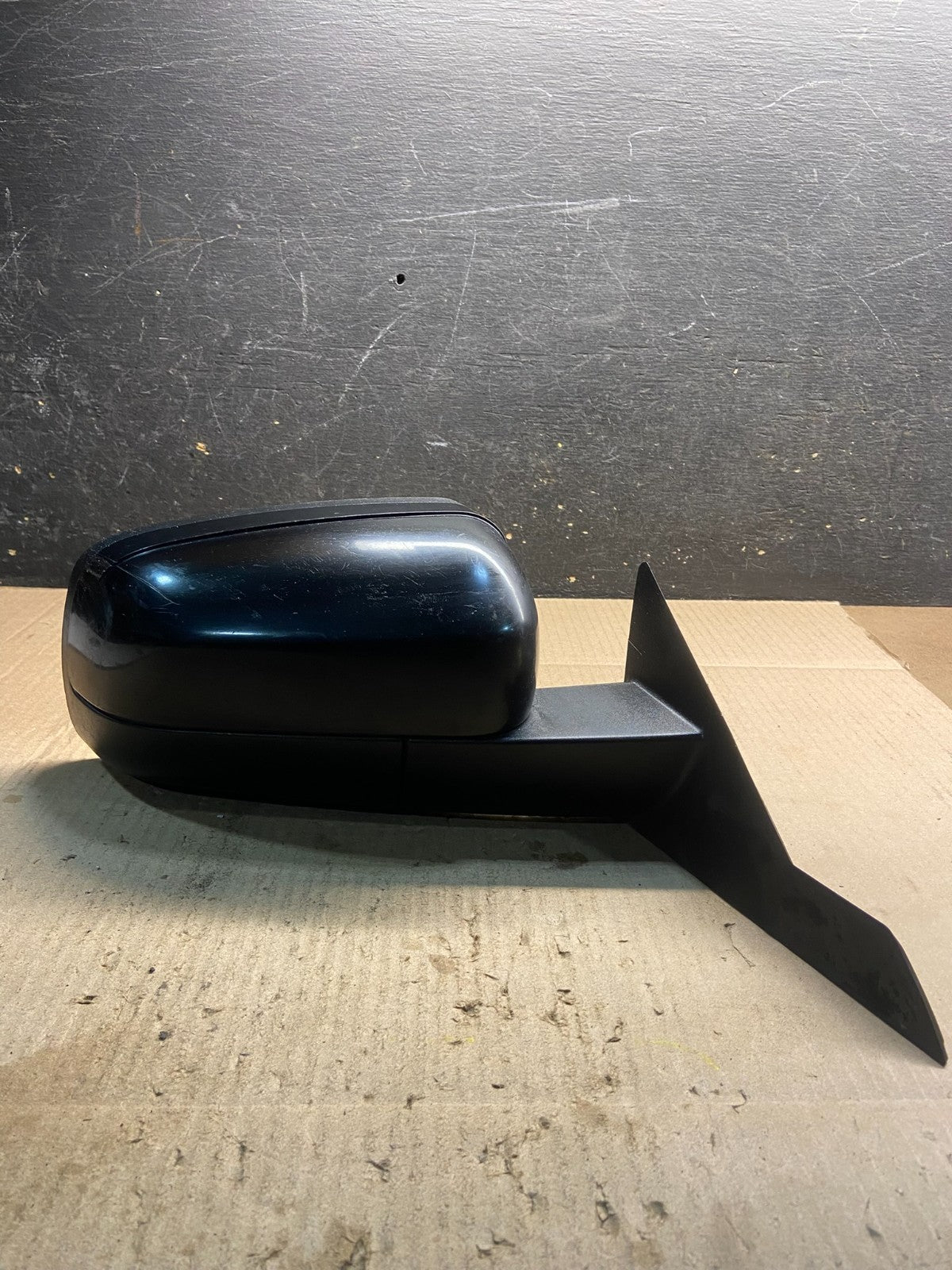 2005 2006 2007 Ford Five Hundred Right Passenger View Door Mirror OEM Y7666 DG0