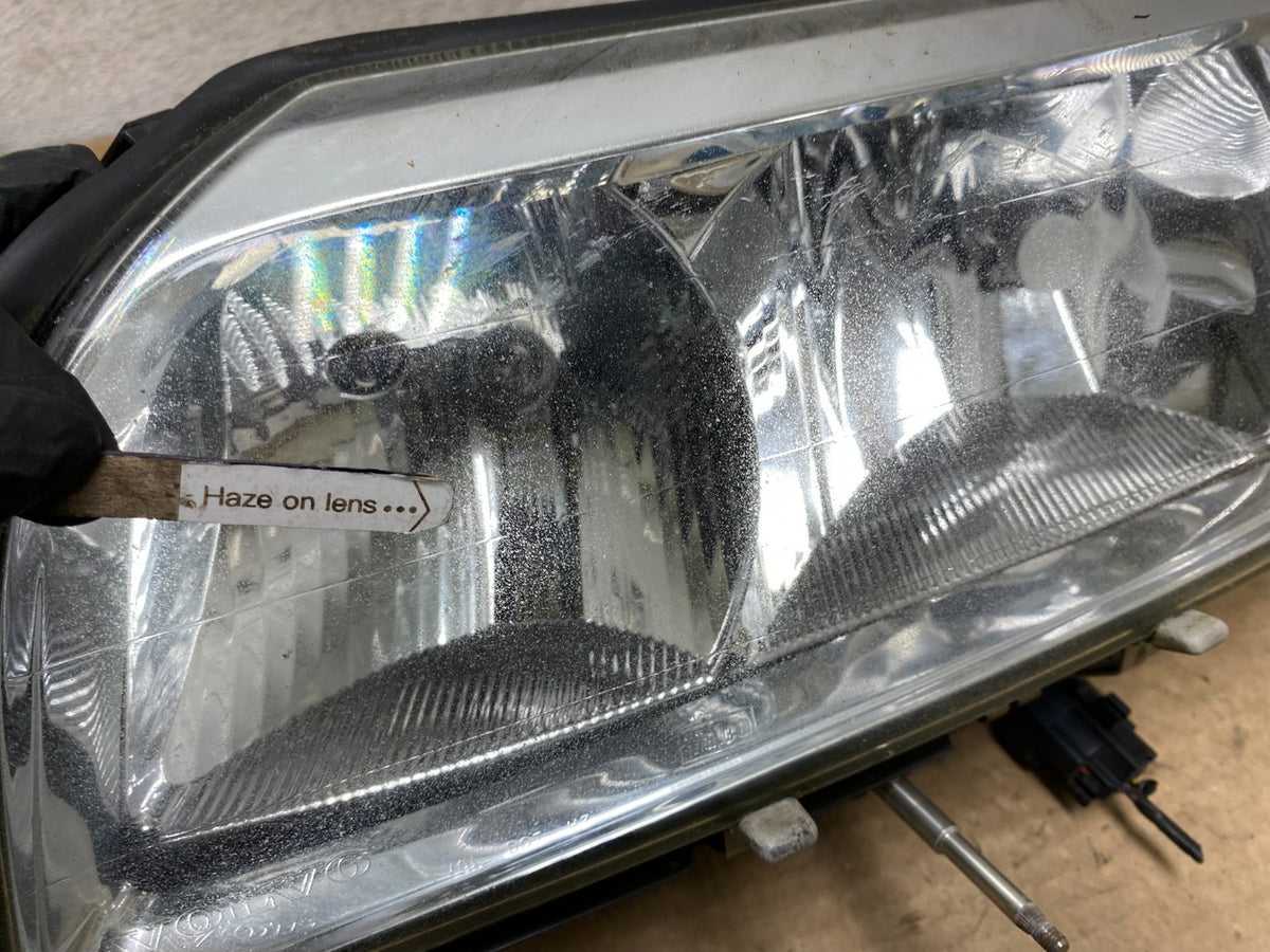 2004 2005 2006 Volvo S80 Left Driver LH Side Halogen Headlight AH8139 DW4