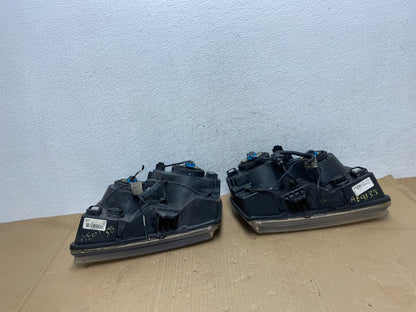 2005 2006 2007 Chrysler 300 Left+Right Halogen Headlights AE9138 DW8