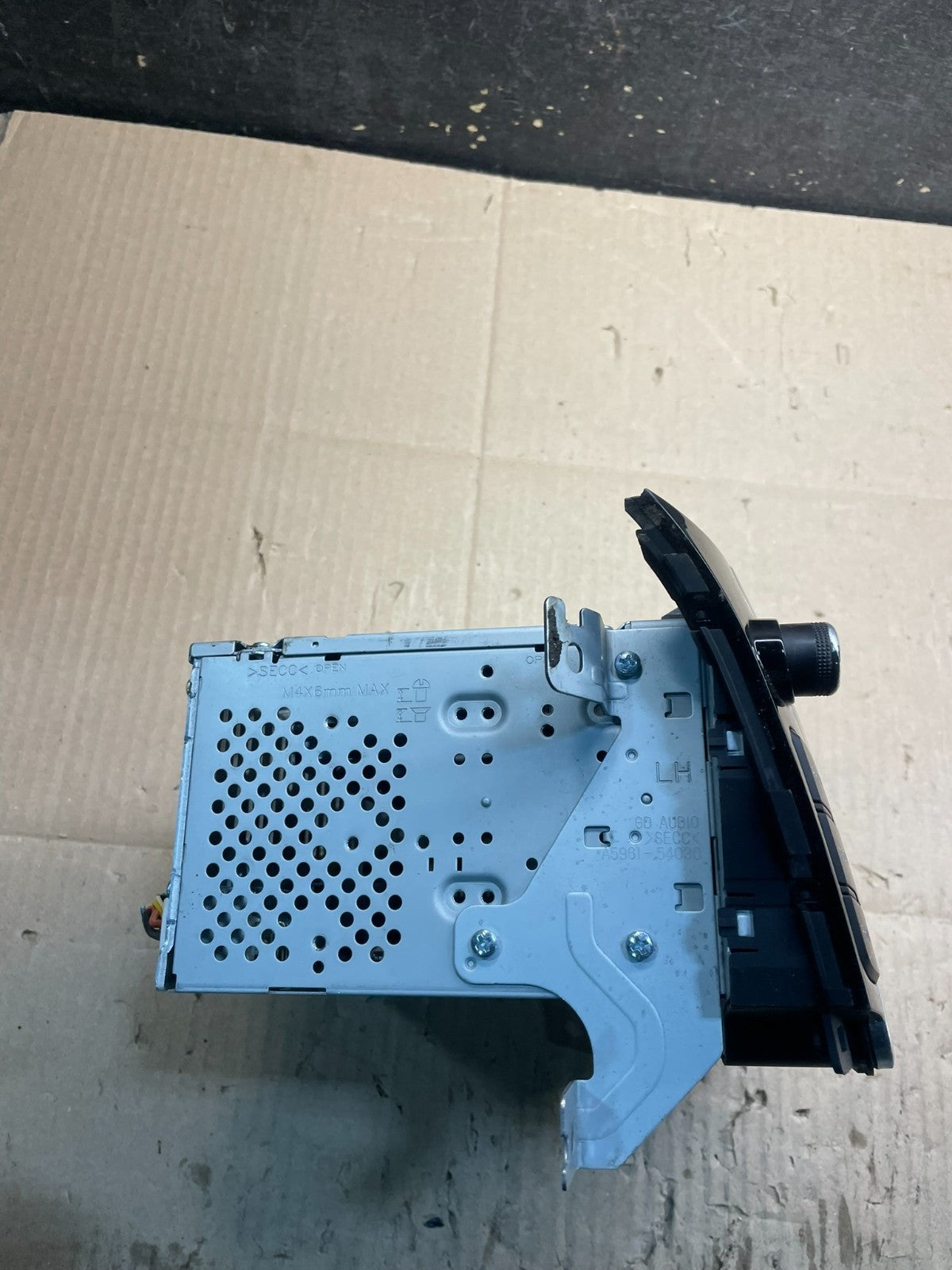 2016 2017 Hyundai Elantra Am Fm Cd Player Radio Receiver Oem x8460 DG3