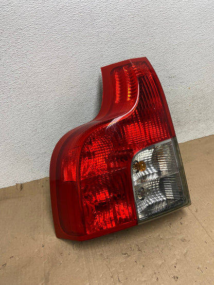 2007 to 2012 Volvo XC90 Left Driver Lh Side Lower Tail Light AE9200 LK2