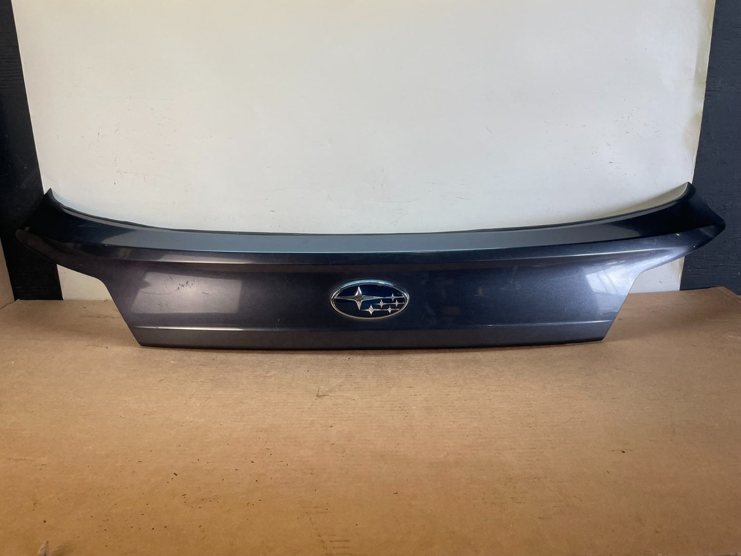 2012-2014 Subaru Outback Rear Liftgate Trunk Panel Trim Molding AF8750 DG0
