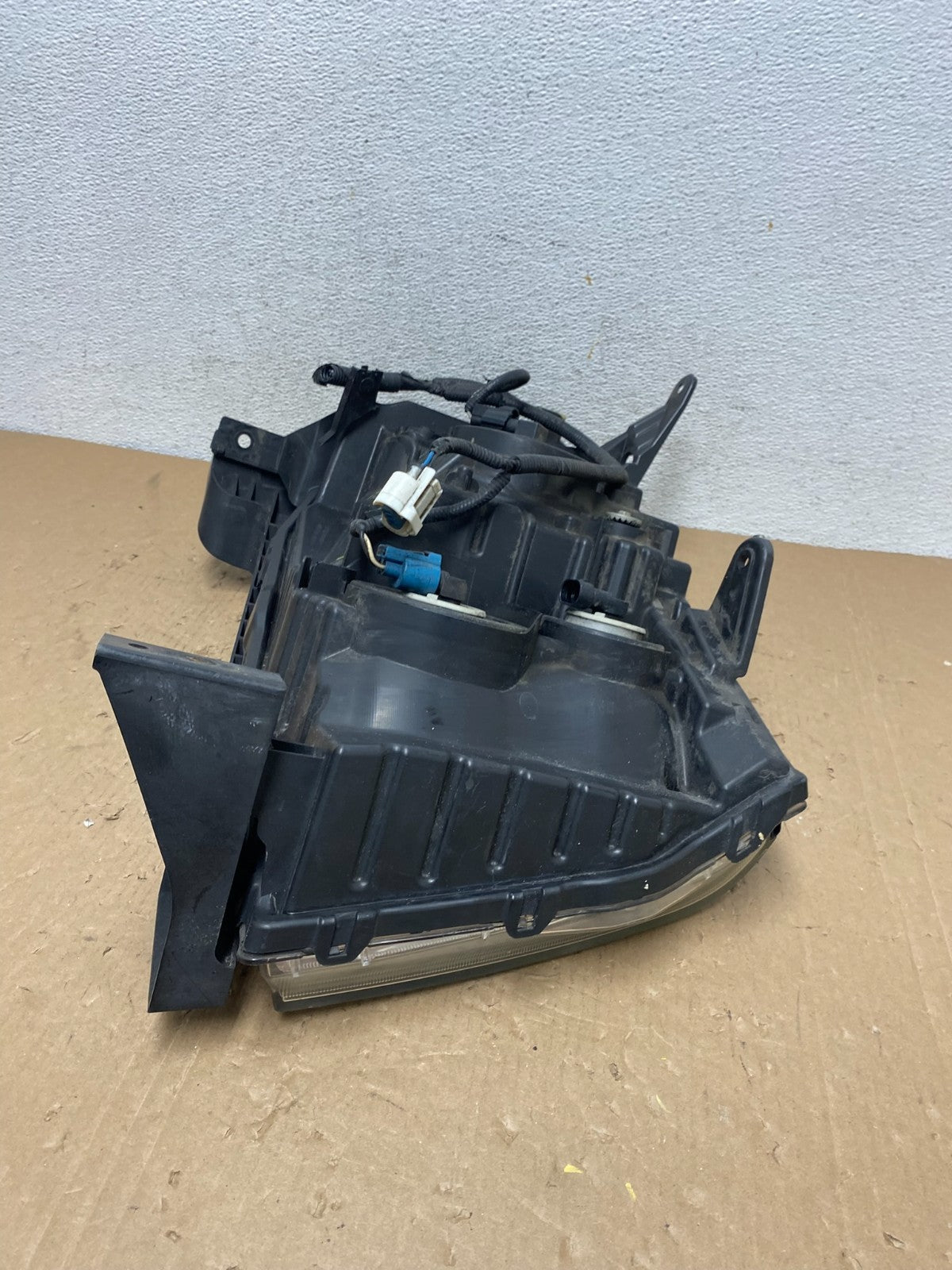 2009 2010 2011 Honda Pilot Left Driver LH Halogen Headlight AD8136 DW7