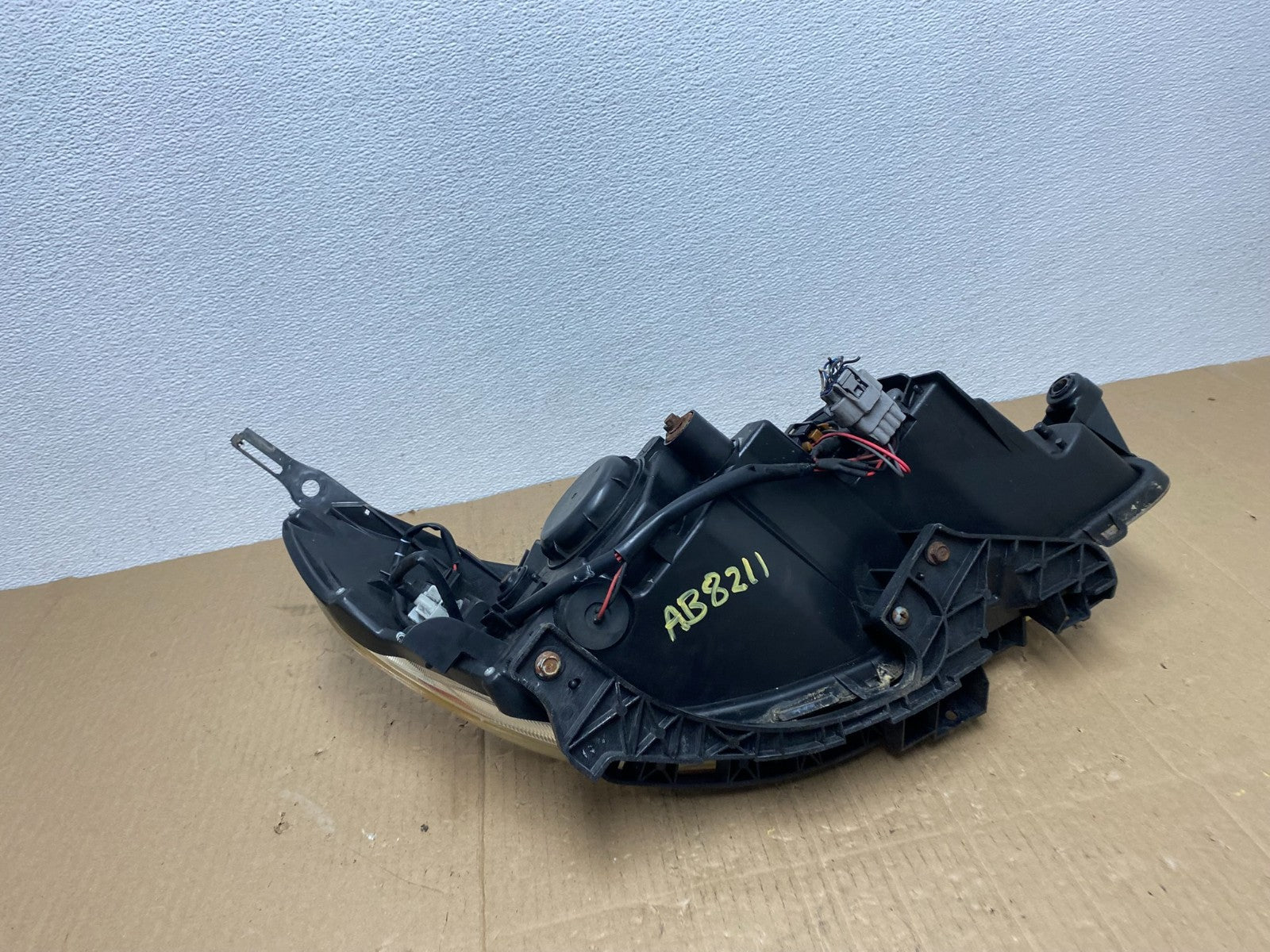 2009-2013 Subaru Forester Left Driver LH Halogen Headlight AB8211 DW6
