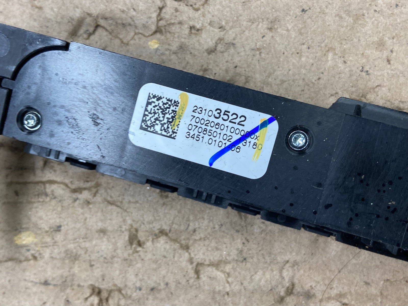 2013 - 2017 GMC Acadia Center Dash Hazard Warning Switch OEM AB5525 DG5