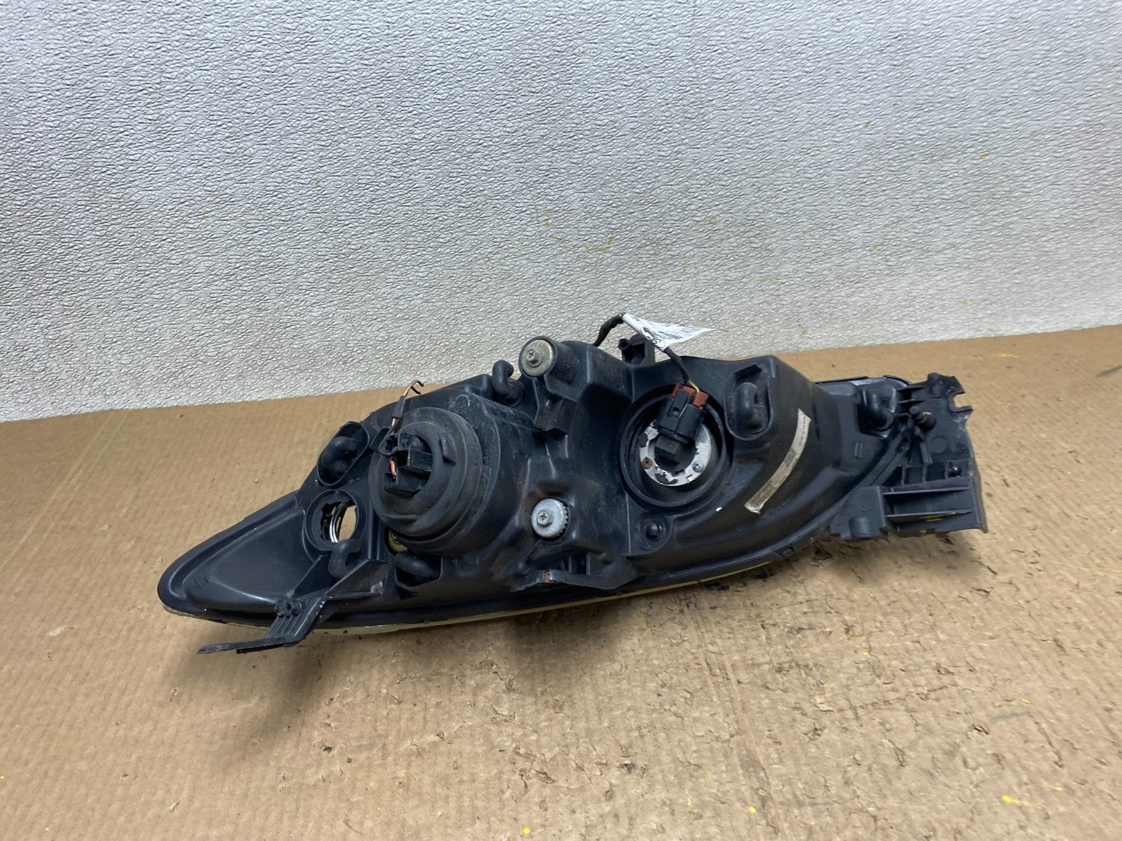 2004 to 2009 Mazda 3 Sedan Right Passenger Rh Side Headlight W7921 DW11