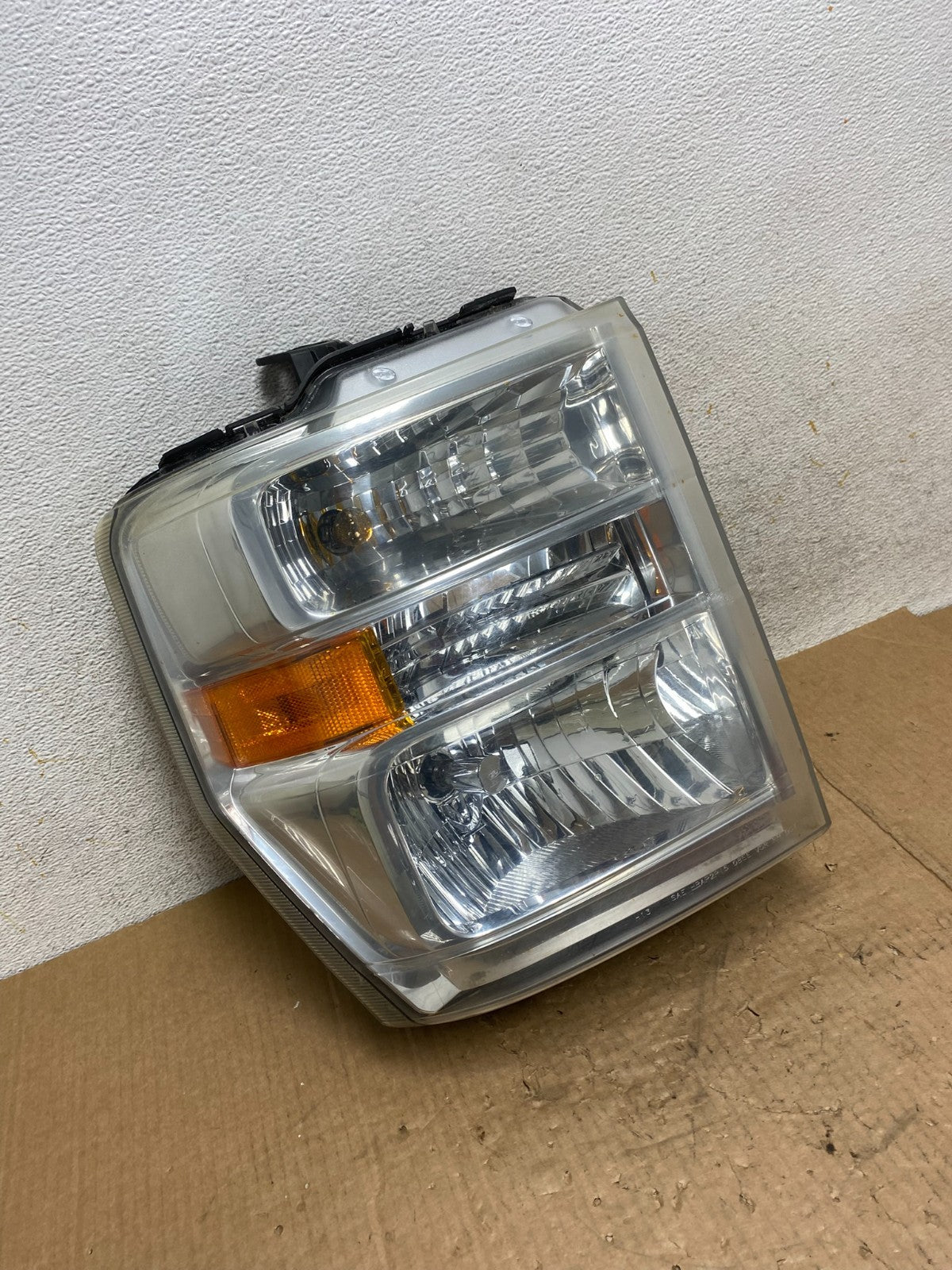 2008-2014 Ford Econoline E150 E250 E350 Right Passenger Headlight AI5504 DW2