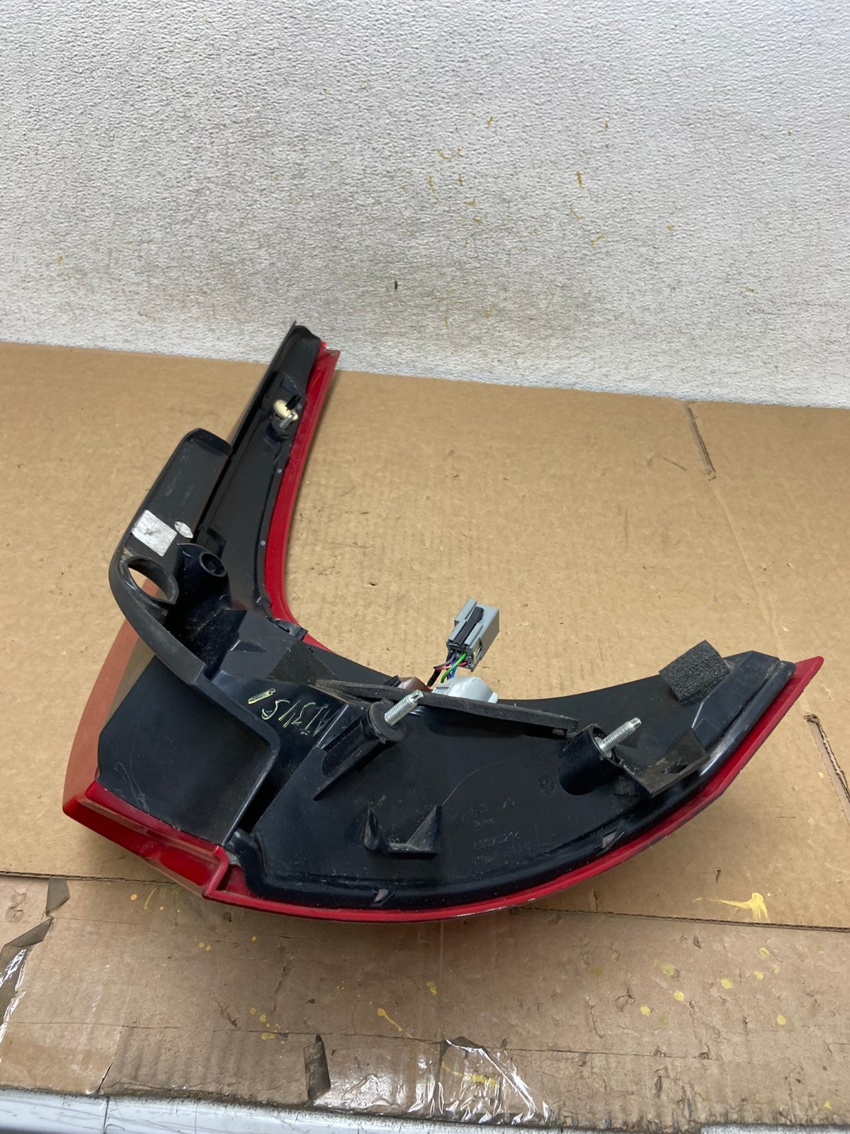 2009 to 2011 Volvo XC60 Left Driver LH Tail Light AI3451 LK5