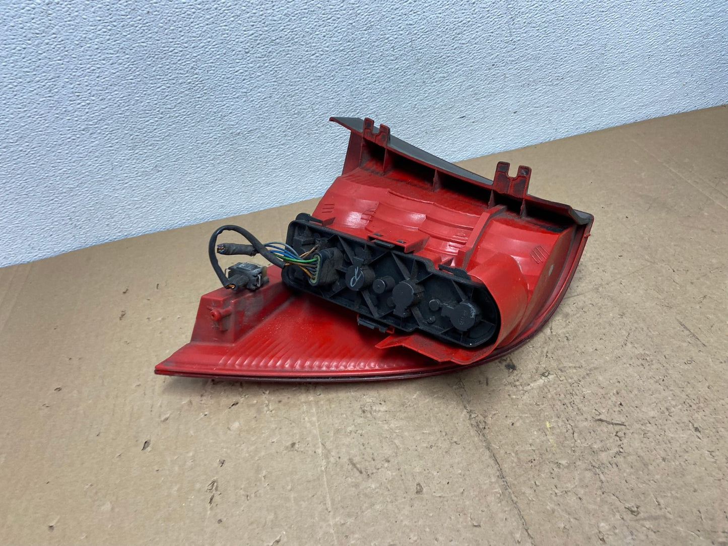 2002-2005 Mercedes ML350 ML-Class Left Driver Lh Side Tail Light AC7297 LK4