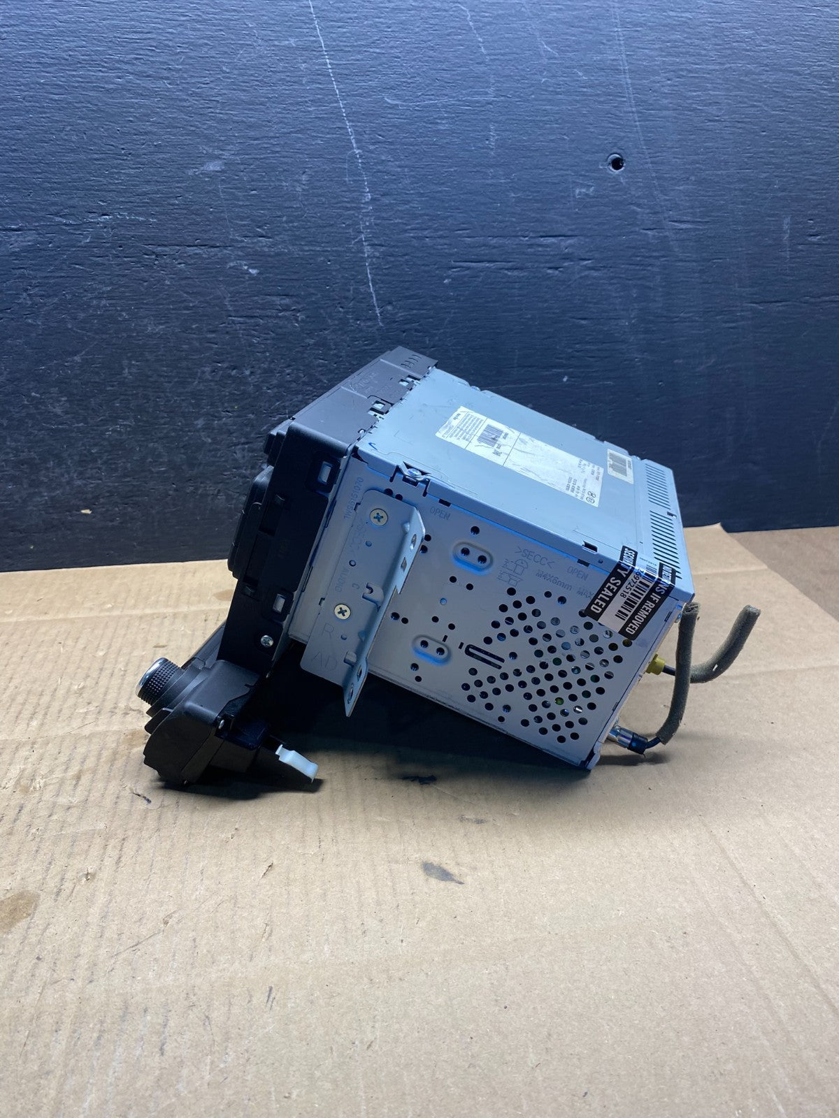 2017 to 2018 Hyundai Elantra Radio Clock Digital Player FM/AM ad5056 DG1