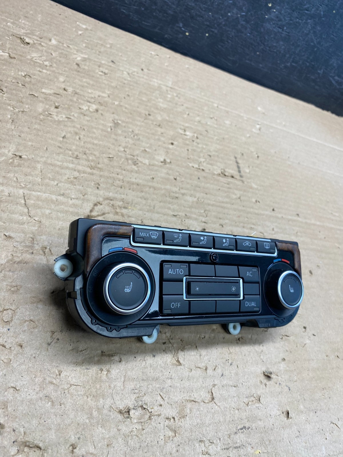 2009 - 2012 Volkswagen CC Center Climate Control Panel AC Heater ag8443 DG1