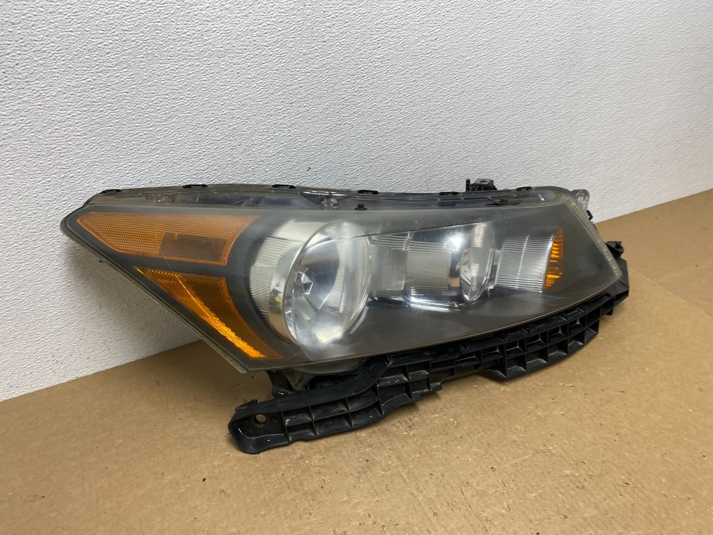 2008 to 2012 Honda Accord Sedan Right Passenger RH Headlight AC1305 DW2