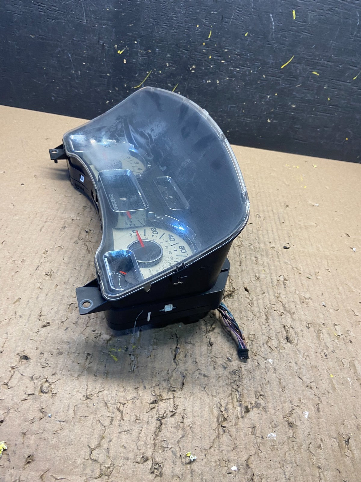 2007 2008 Ford  Expedition Speedometer Cluster Gauge Oem t1758 DG3