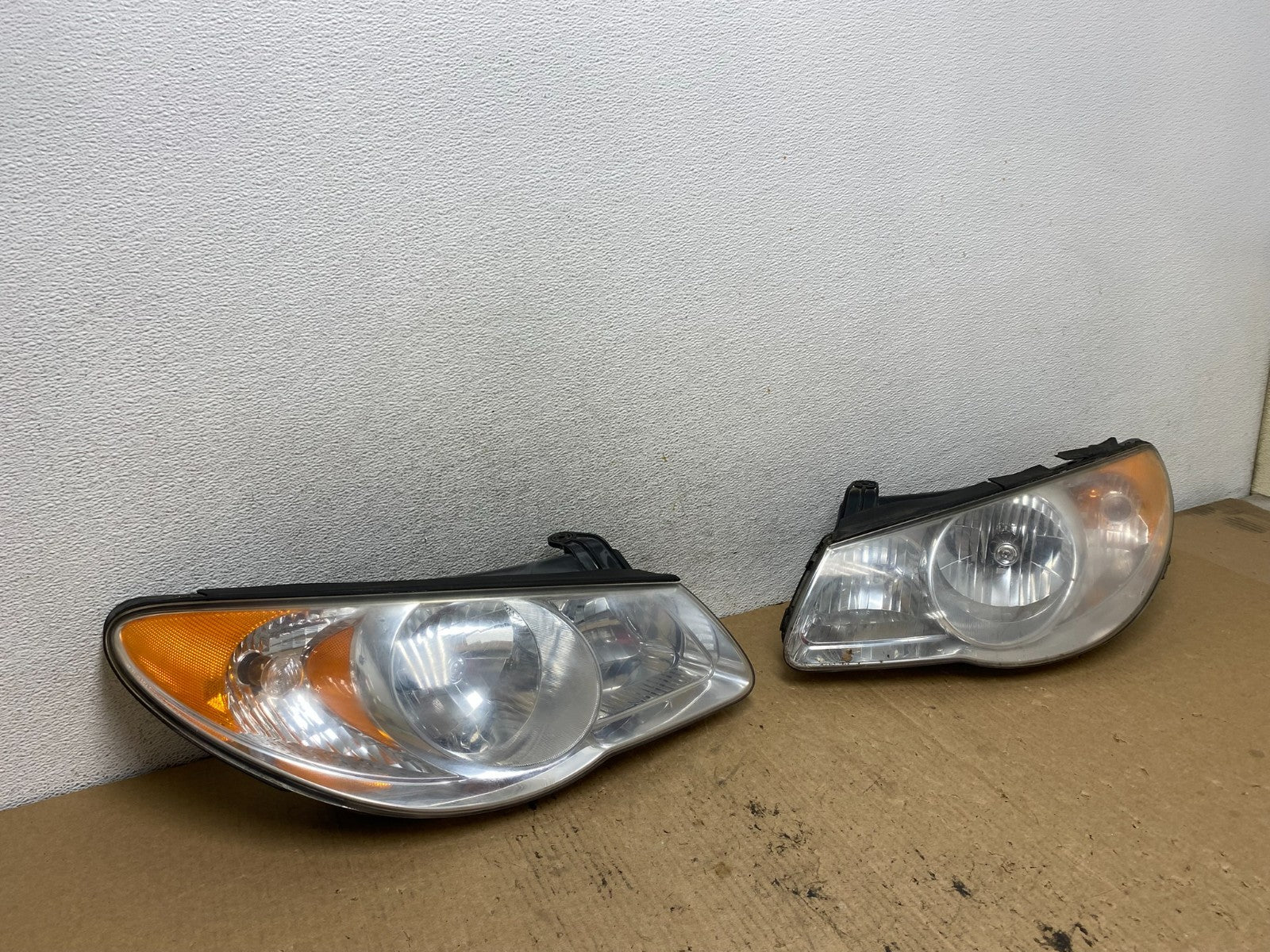 2007 2008 2009 2010 Hyundai Elantra Left+Right Side Headlights AG2449 DW2