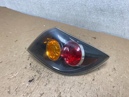 2004 2005 2006 Mazda 3 Hatchback Right Passenger Side Tail Light OEM V0698 DW1