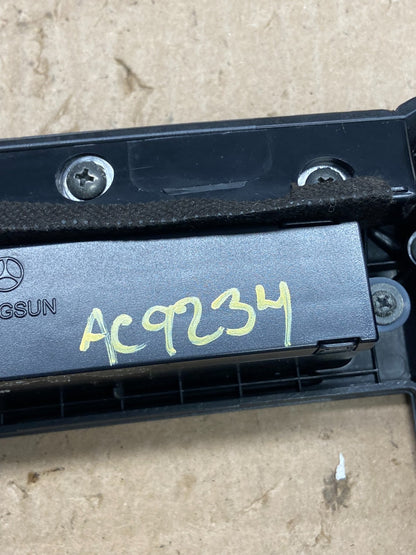 2007 to 2009 Hyundai Santa Fe Center Dashboard Radio Bezel Trim ac9234 DG6
