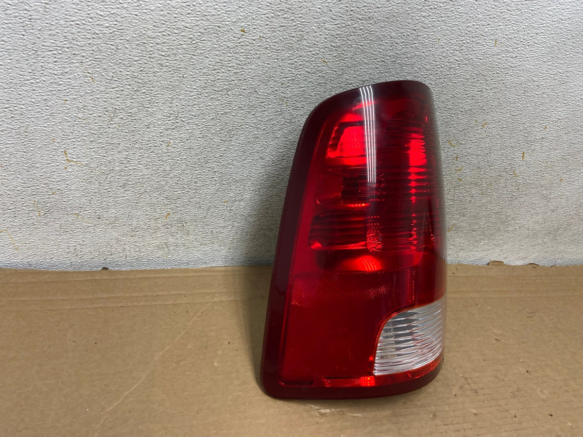 2010 to 2018 Dodge Ram 1500 Left Driver LH Side Tail Light AH8337 LK1