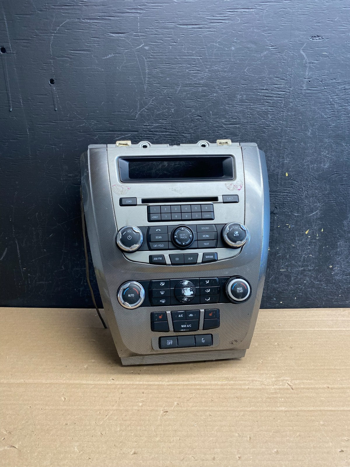 2010 to 2012 Ford Fusion Radio Climate Control A/C Control AG0075 DG0