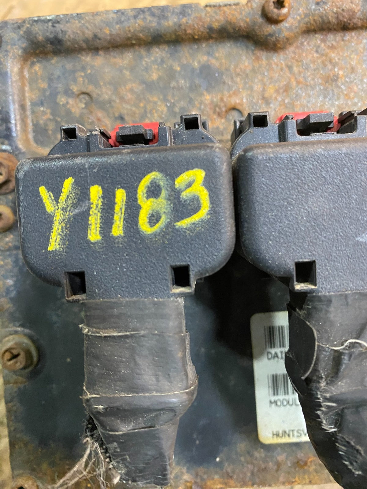2005 Dodge Caravan Town & Country 3.3L Engine Computer P04748535AE Y1183 DG6