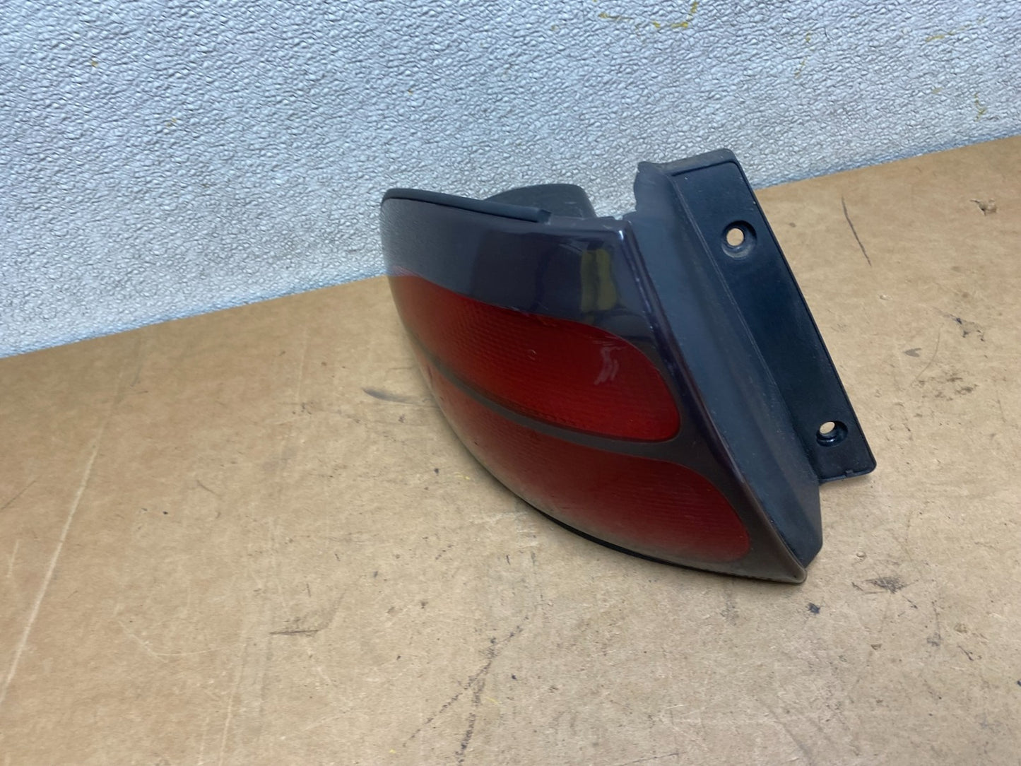 1998 - 1999 Ford Taurus Wagon Sedan Left Driver Side Tail Light Oem X4779 DW1