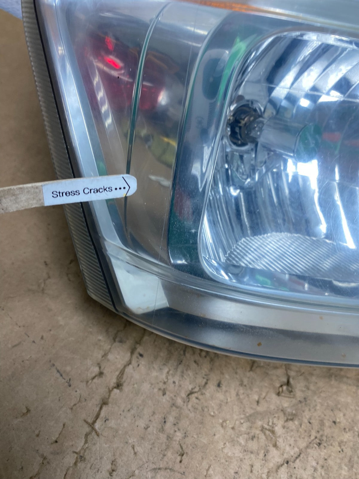 2008-2014 Ford Econoline E150 E250 E350 Right Passenger Headlight AD0693 DW4