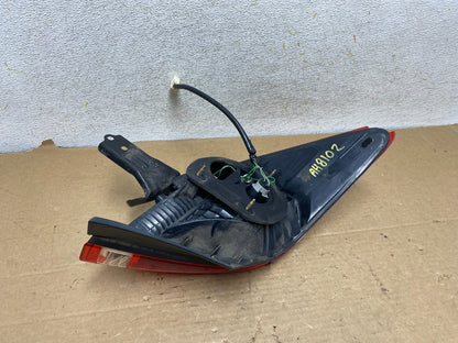 2005-2010 Toyota Avalon Right Passenger Side Tail Light AH8102 DW5