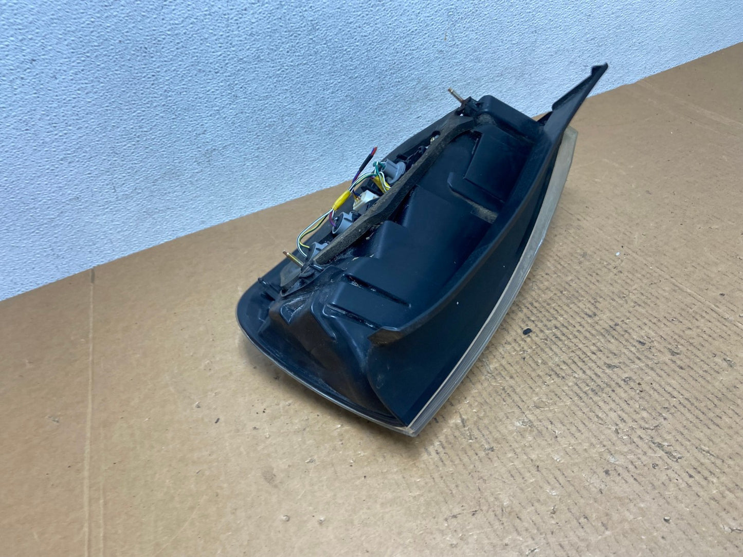 2004 2005 Toyota Prius Tail Light Left Driver Lh Side AE0642 LK4