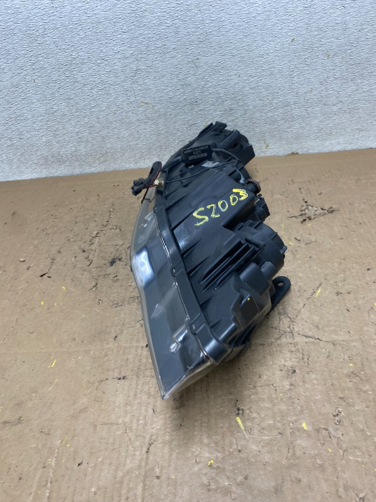 2010 to 2013 Kia Forte Koup Left Driver LH Halogen Headlight OEM S2003 DW9