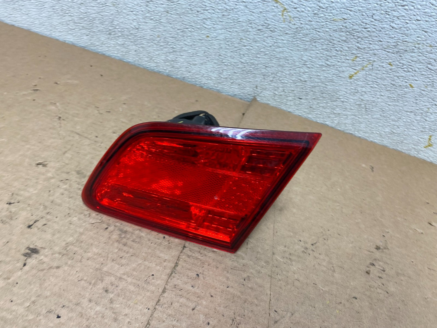 2010-2014 Subaru Legacy Right Passenger Rh Side Tail Light Inner Oem P2622 DW1