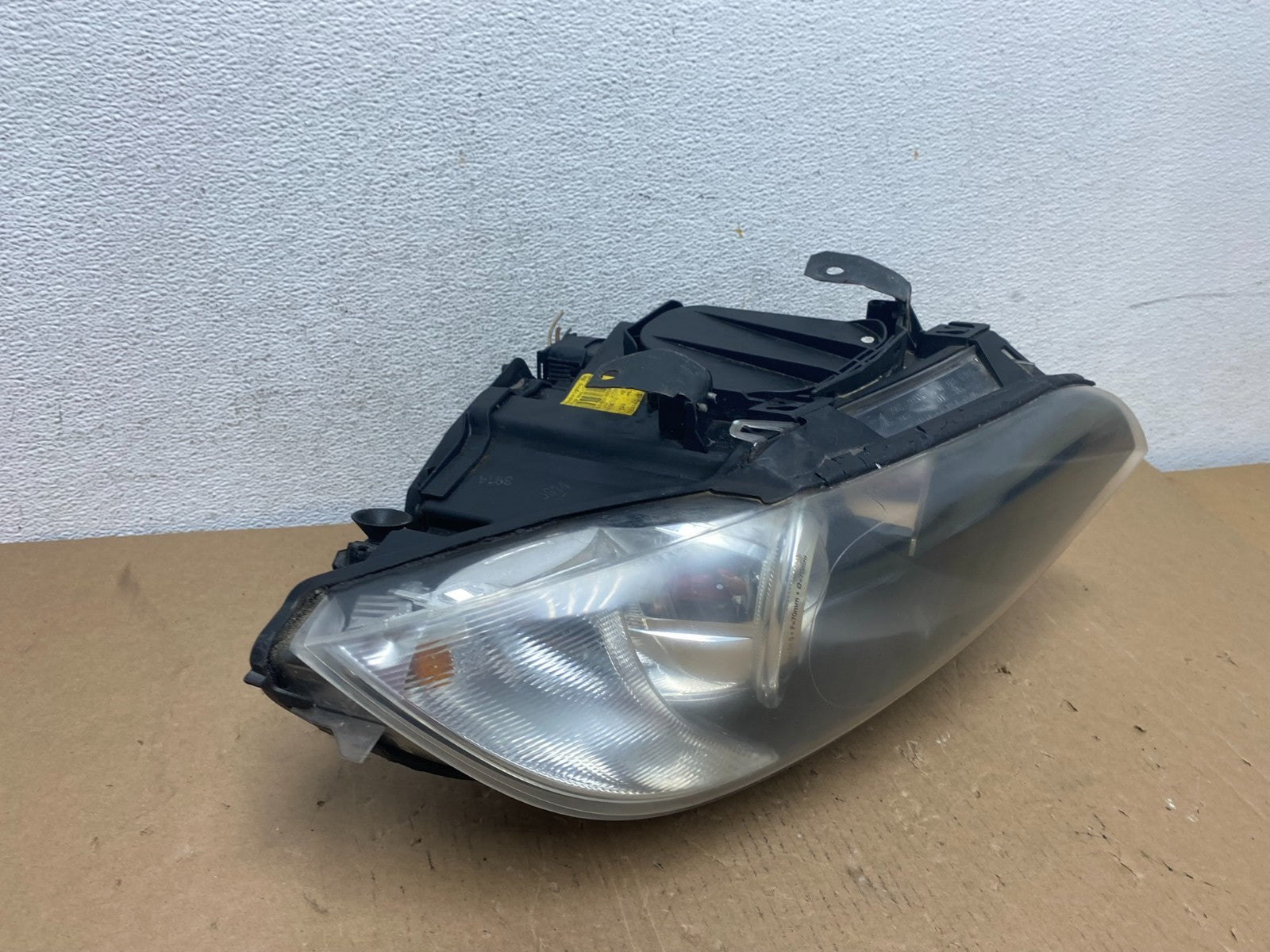 2007-2010 BMW 3-Series Coupe 335i Right Passenger Headlight Xenon HID AD7969 DW2