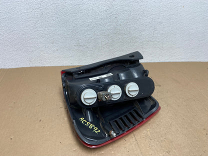 1999-2004 Jeep Grand Cherokee WJ Right Passenger Rh Tail Light DEPO AC5892 LK4