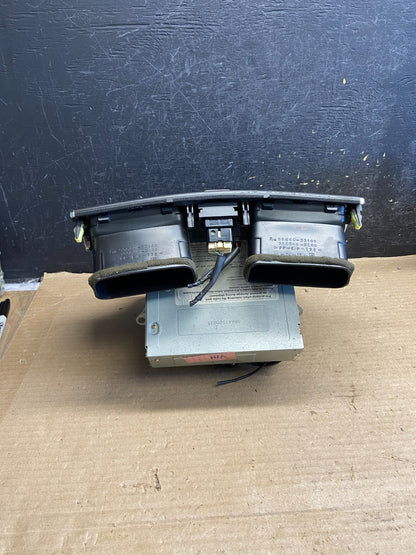 2004 to 2006 Lexus ES330 Es300 Radio Receiver Tape CD Air Vent AH3689 DG3