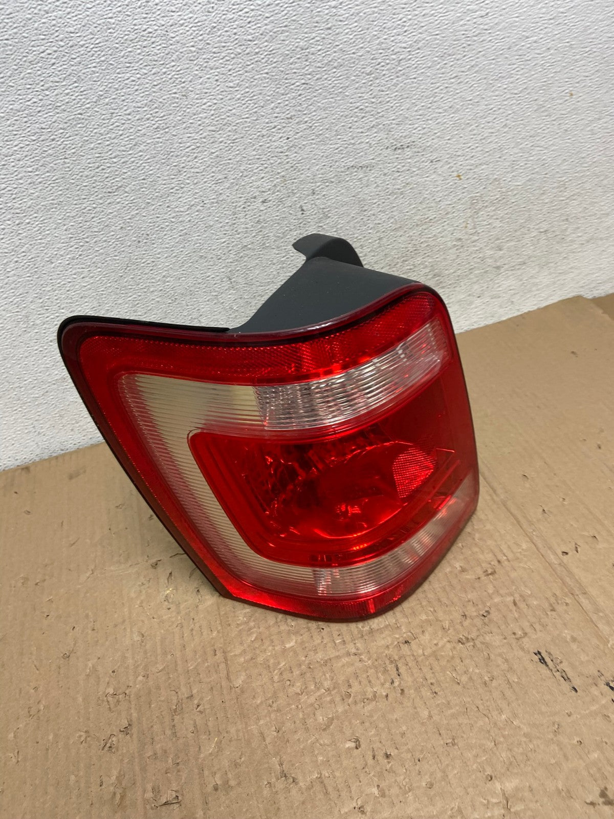 2008 to 2012 Ford Escape Left Driver LH Side Tail Light AE9062 LK2