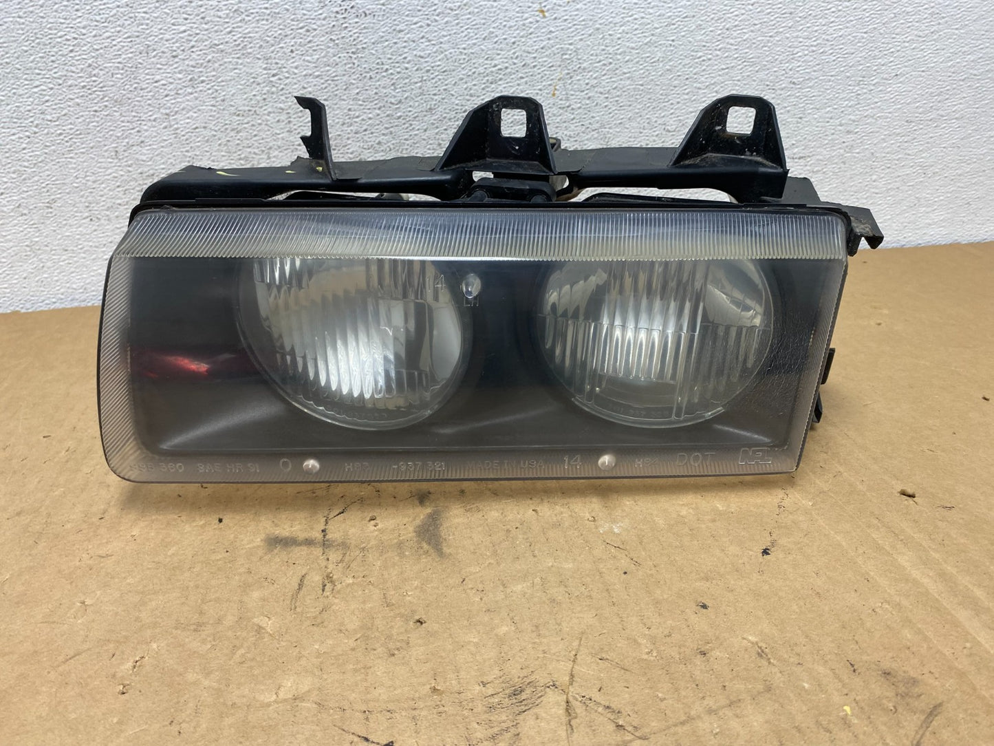 1992 to 1999 BMW 3 series E36 Left Driver LH Side Headlight AD2764 DW0