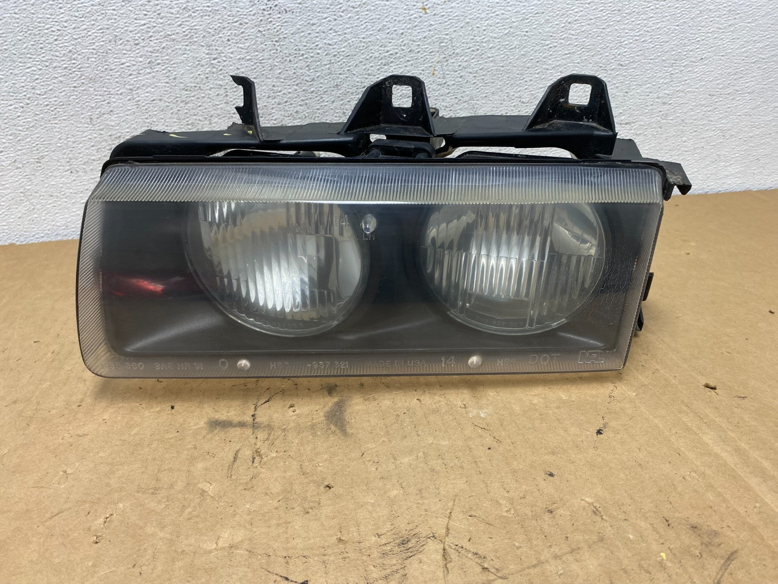 1992 to 1999 BMW 3 series E36 Left Driver LH Side Headlight AD2764 DW0