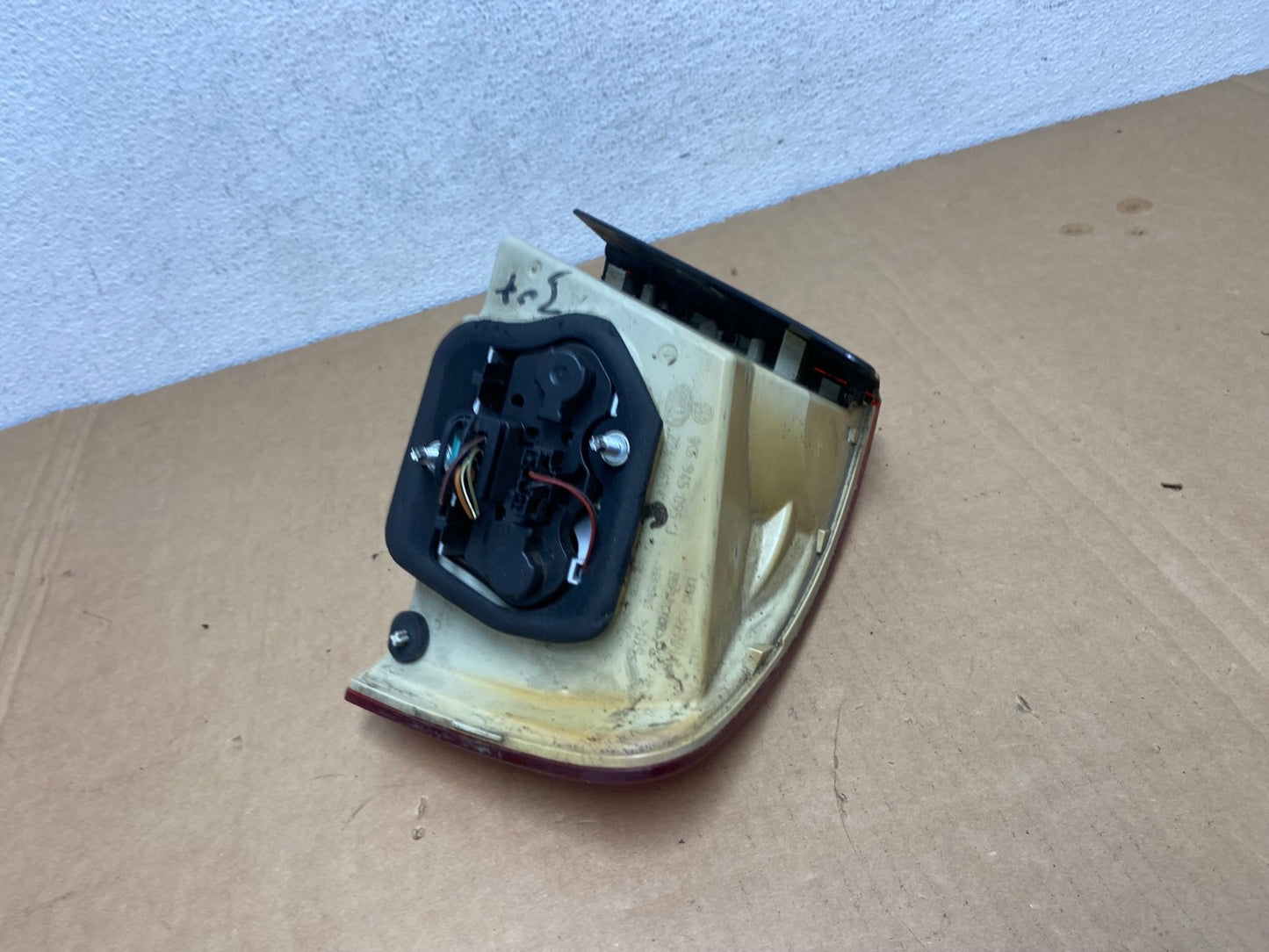 2005-2007 Volkswagen Jetta Sedan Left Driver Side Tail Light AD2592 LK5