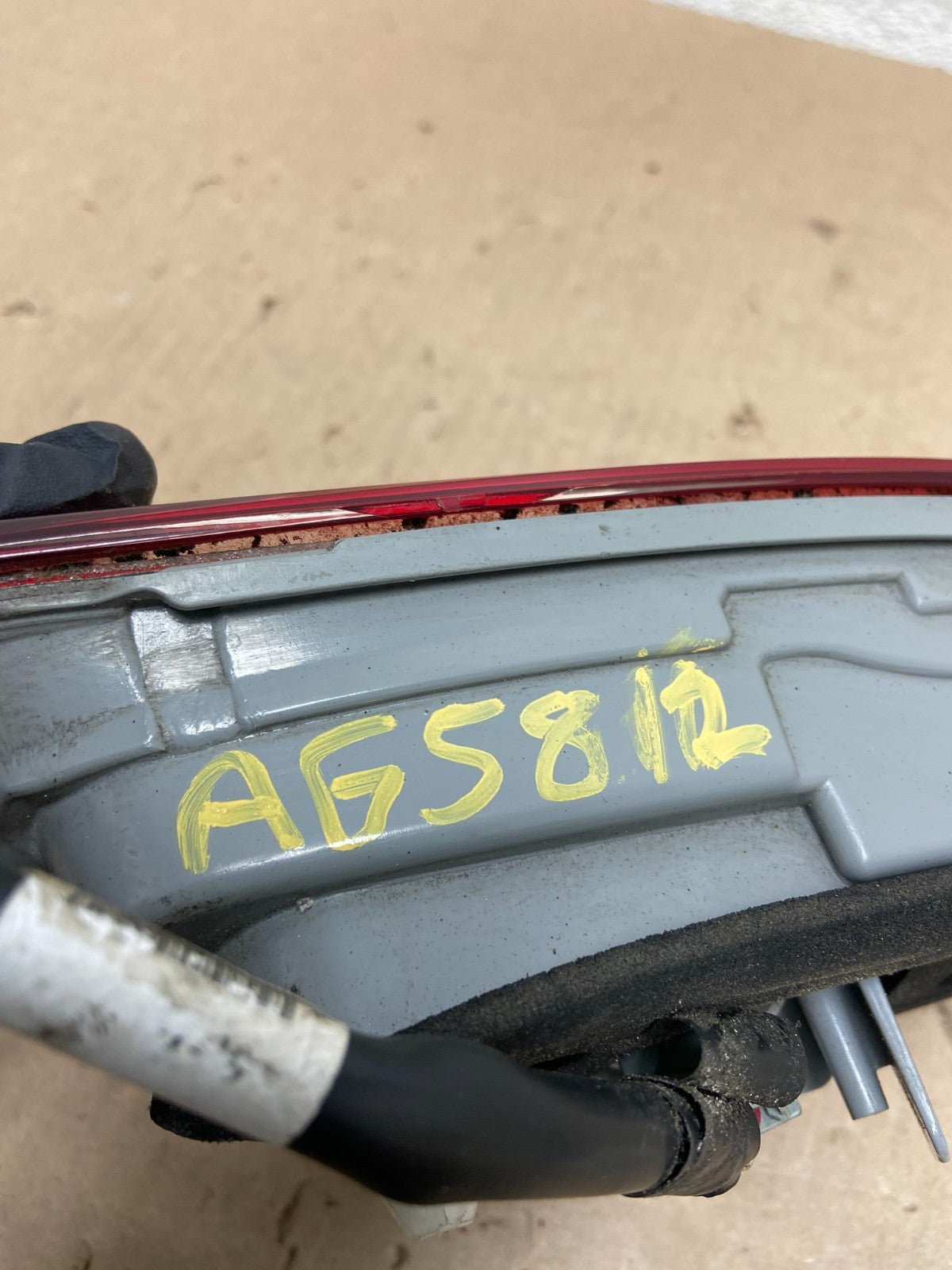 2010 - 2011 Toyota Camry Left Driver LH Side Inner Tail Light AG5812 DW6
