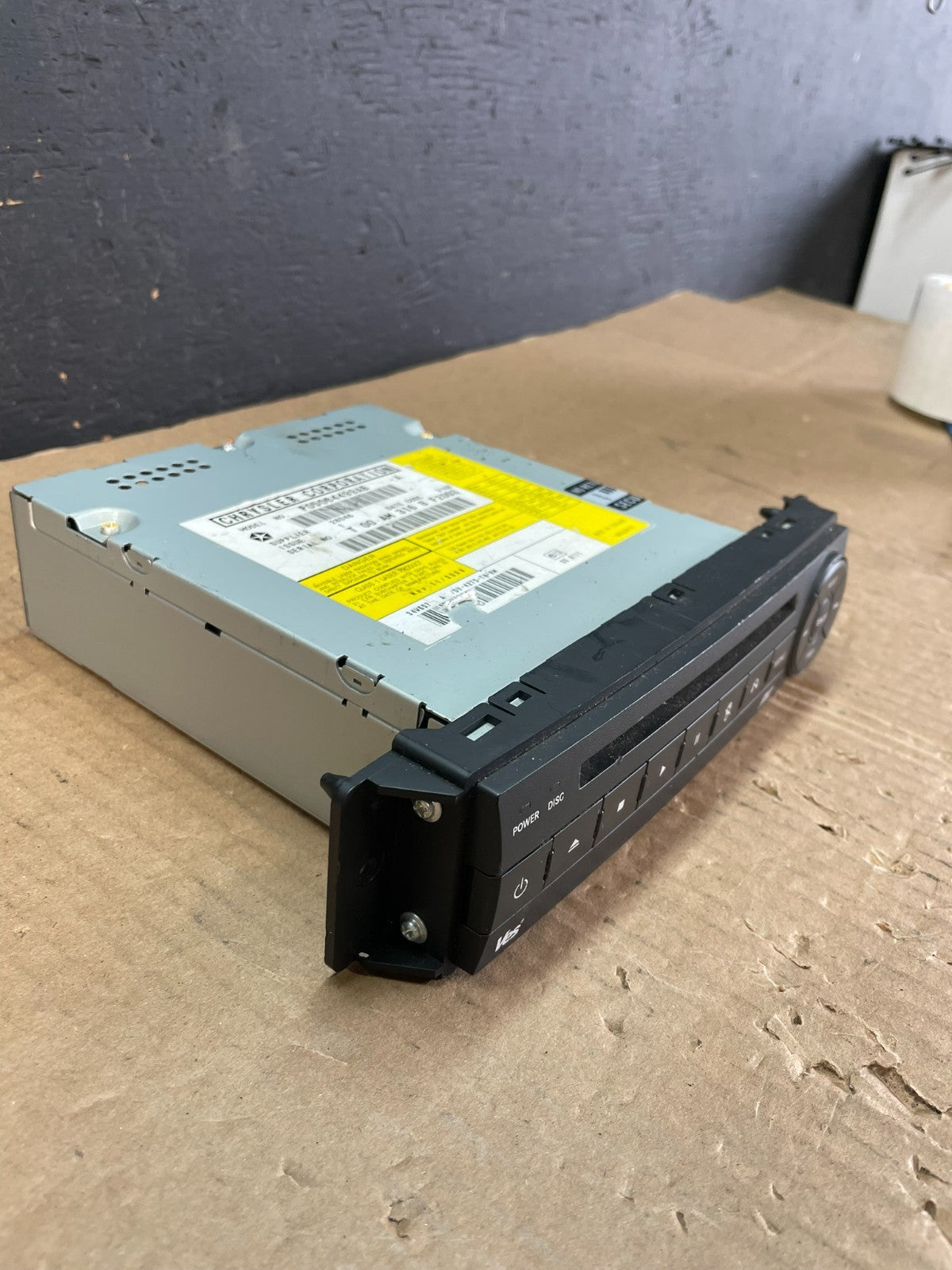 2009 2010 2011 Volkswagen Routan Video DVD Player AC4927 DG1