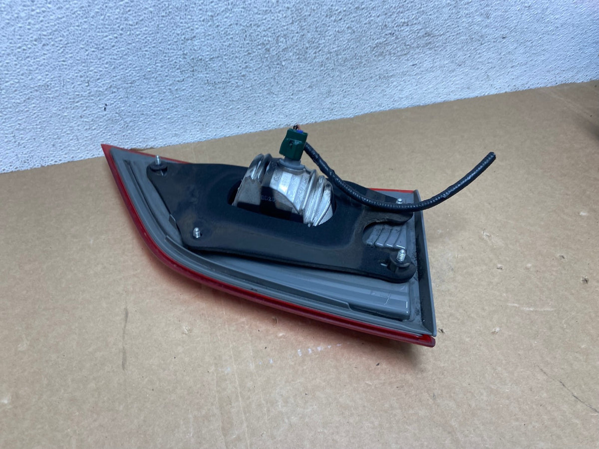 2011 - 2017 Nissan Quest Right Passenger Rh Side Inner Tail Light AF9920 LK6
