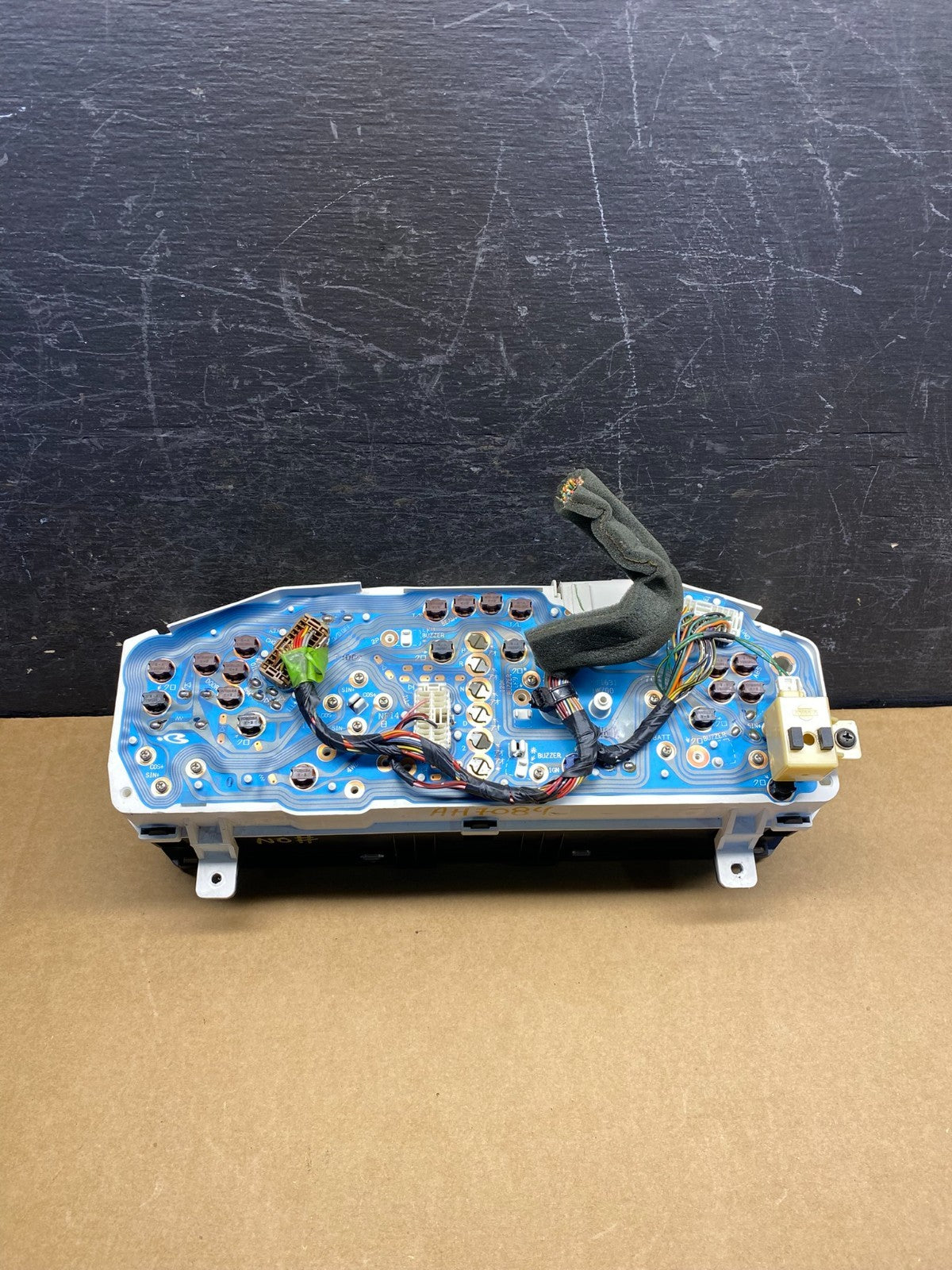 1998 to 2000 Nissan Pathfinder Speedometer Cluster Gauge AH7084 DG4