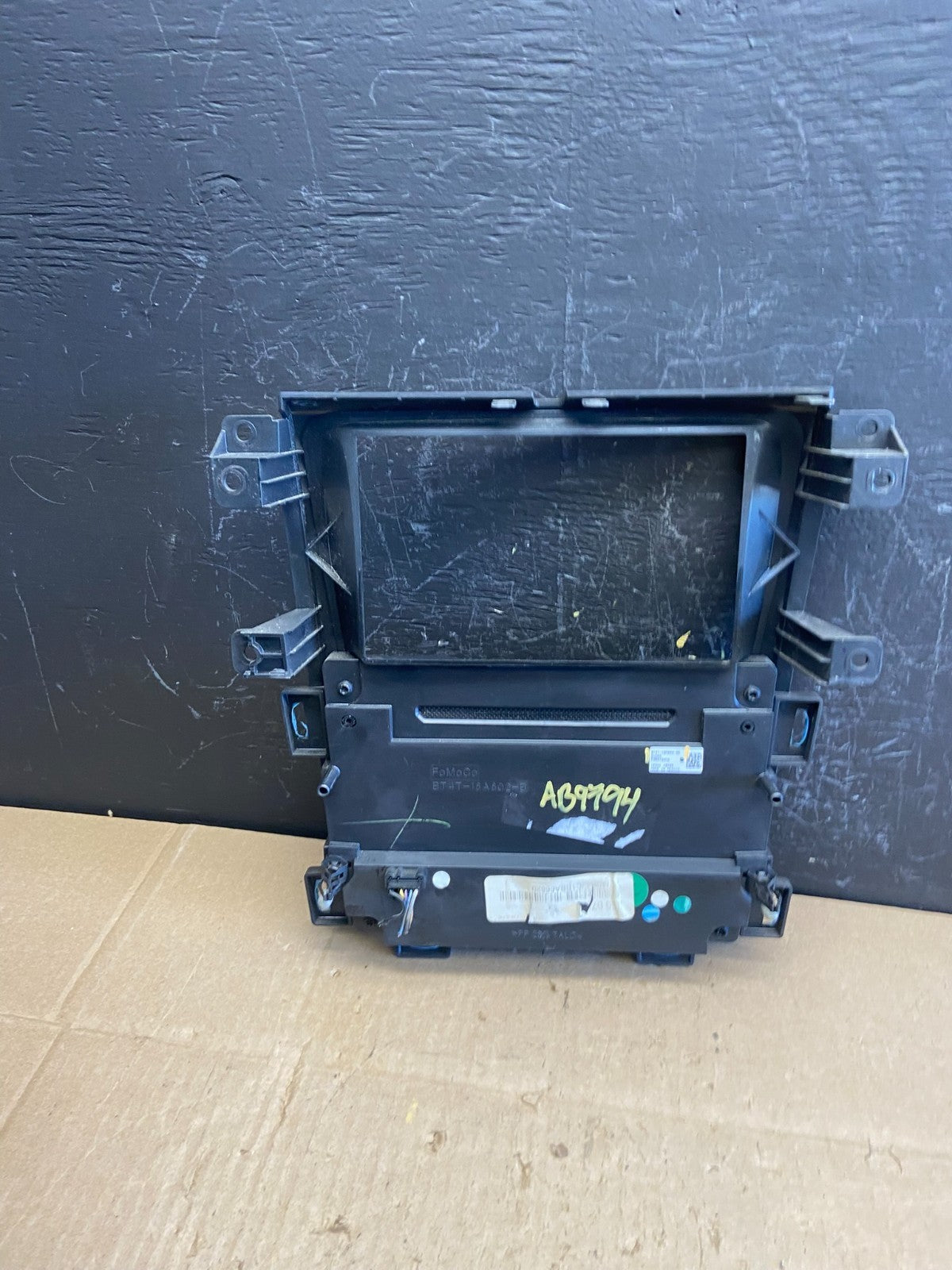 2011-2014 Ford Edge Heater Climate Control Radio CD Control Dash Bezel ab9794 DG3