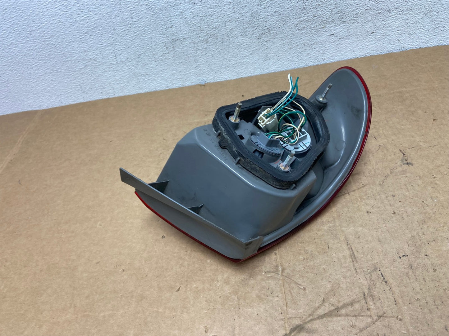 1998 1999 2000 Toyota Corolla Right Passenger Side Tail light AD6265 LK5
