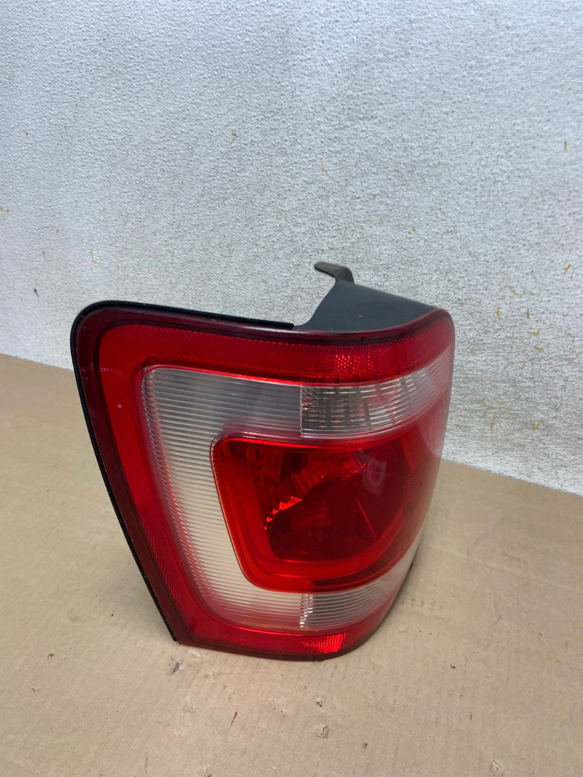 2008 to 2012 Ford Escape Left Driver LH Side Tail Light AI1413 LK2