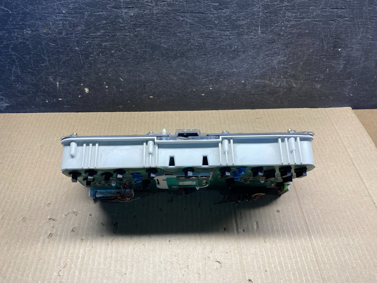 2001 to 2005 Mercury Grand Marquis Speedometer Cluster Gauge ai4906 DG3