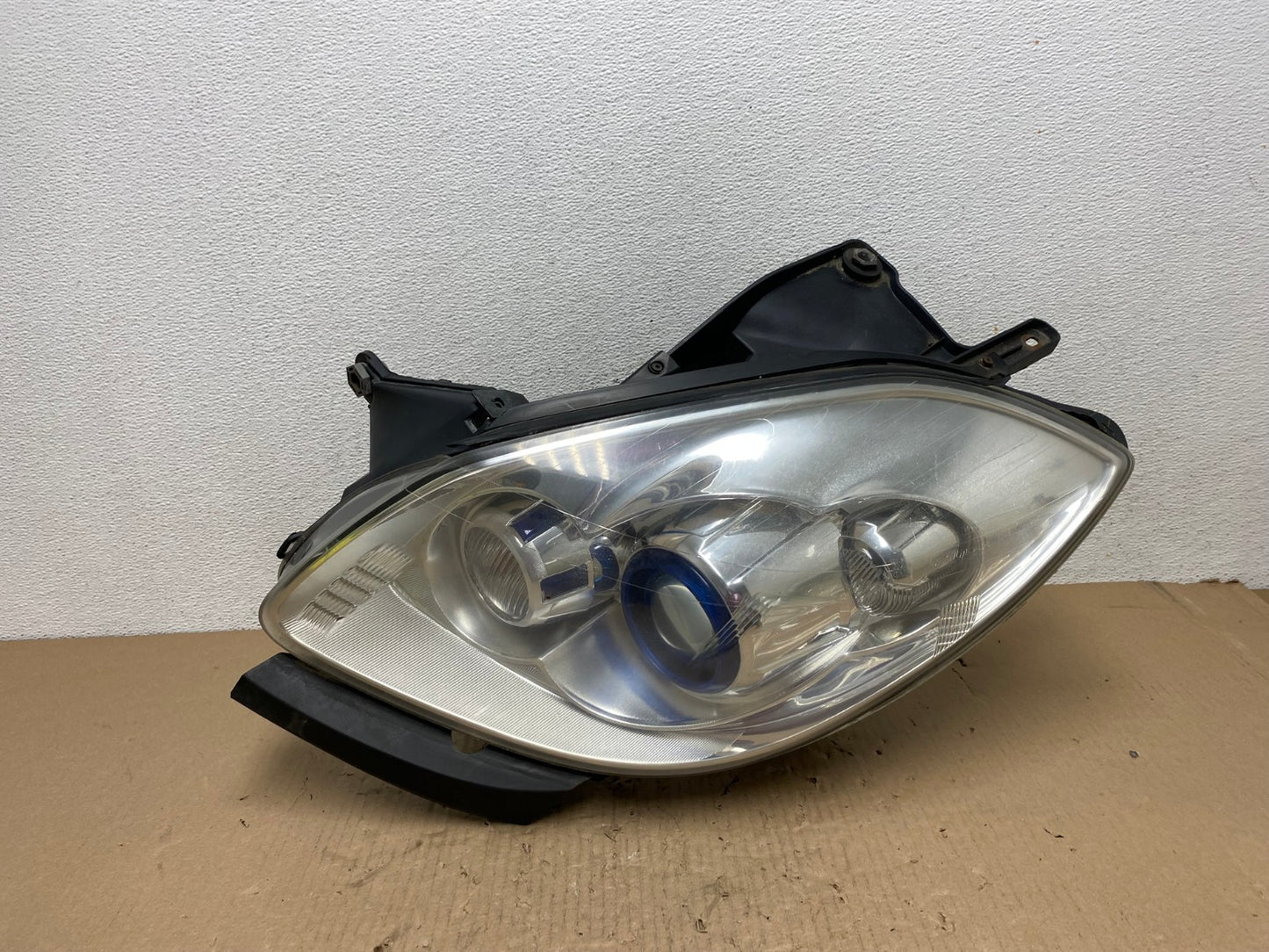 2008-2012 Buick Enclave Left Driver Headlight Xenon Hid One Ballast AE8803 LK0