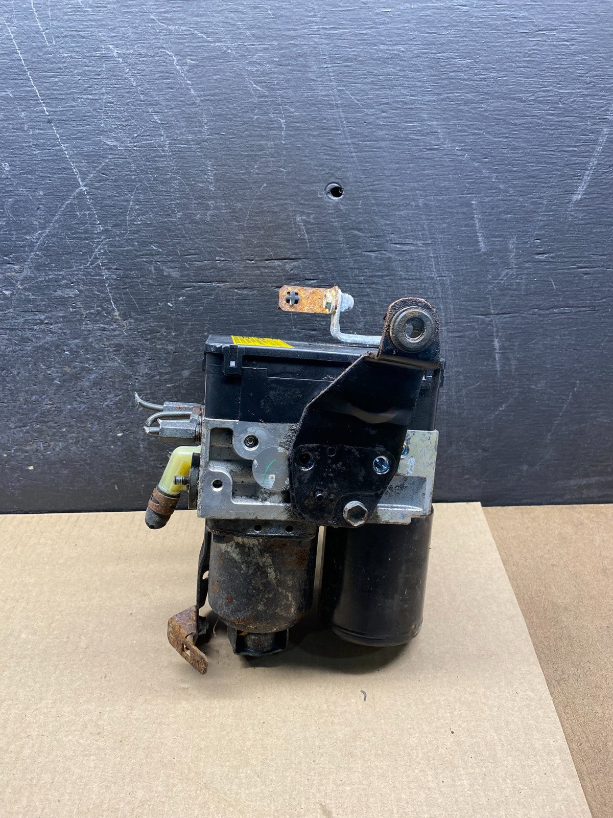 2004 - 2009 Toyota Prius ABS Brake Pump Anti Lock Module ag9701 DG2