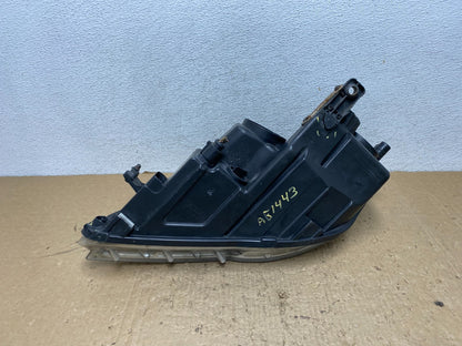 2009 to 2011 Volkswagen Tiguan Right Passenger Halogen Headlight AG1443 DW9