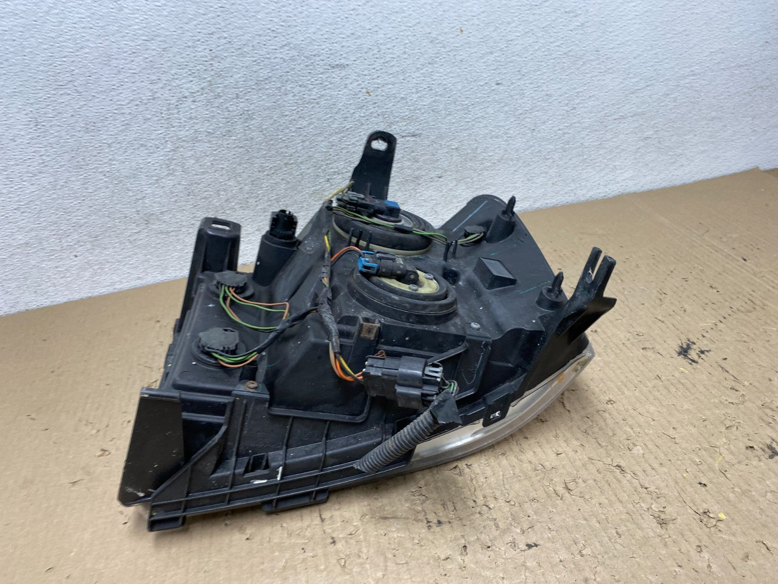 2007 - 2014 GMC Sierra Right Passenger RH Halogen Headlight AF7252 DW6