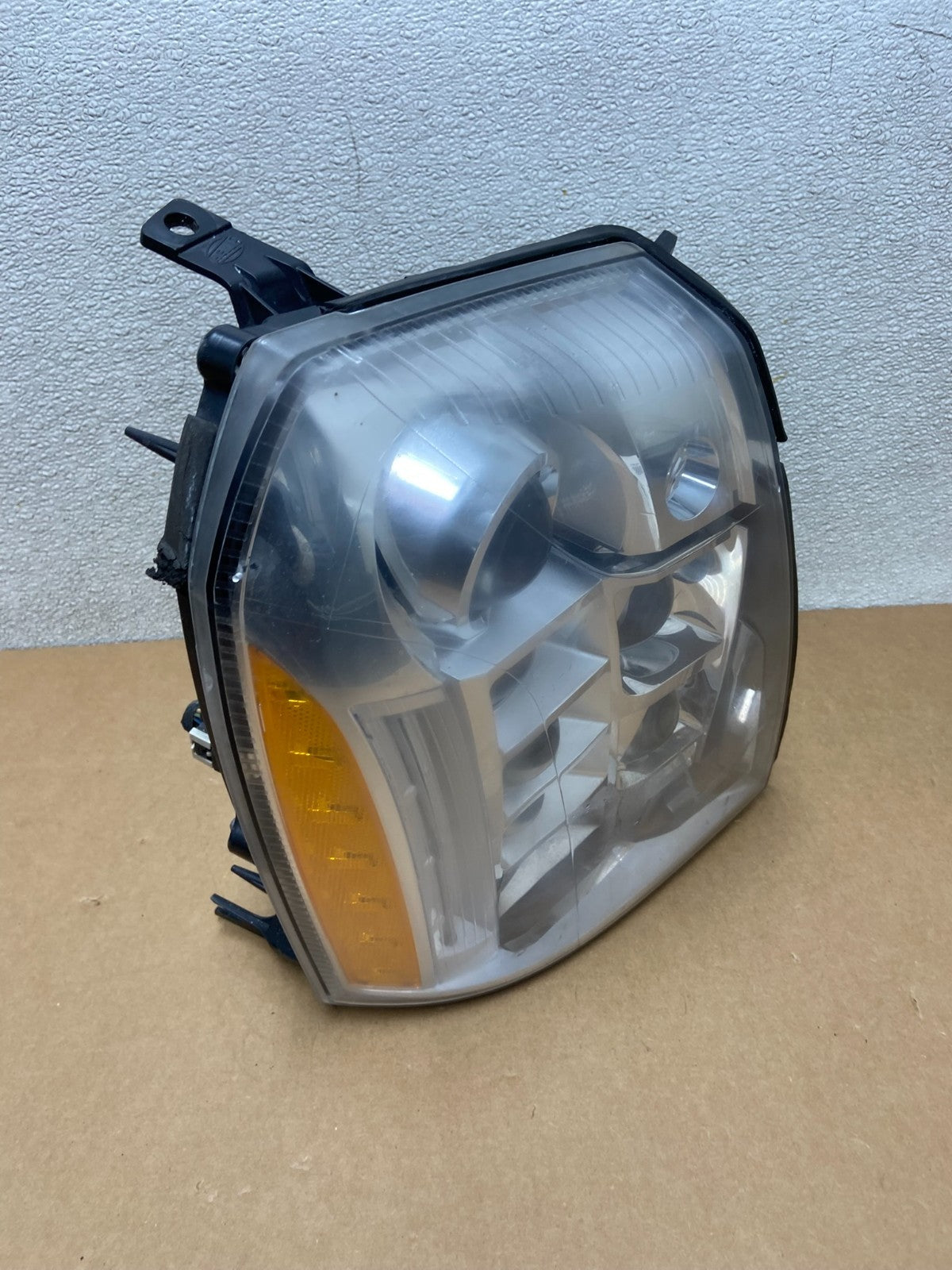 2008 to 2014 Cadillac Escalade Platinum Right RH Side LED Headlight Z6552 PS2